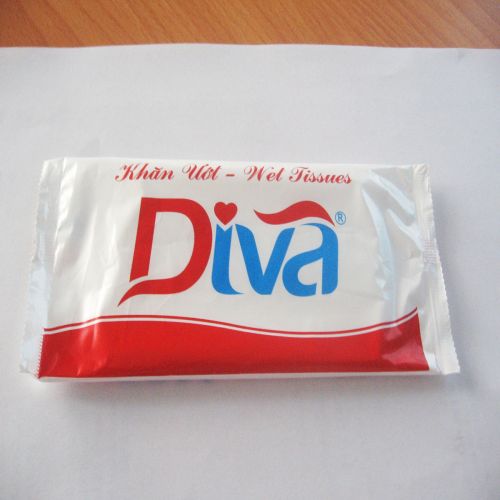 Khăn ướt đơn thương hiệu Diva-KUBI